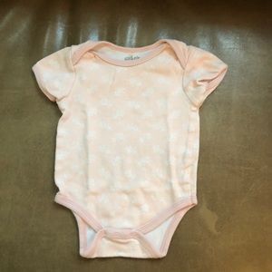 ⭐️ 5 for $10⭐️ Cute pale pink onesie